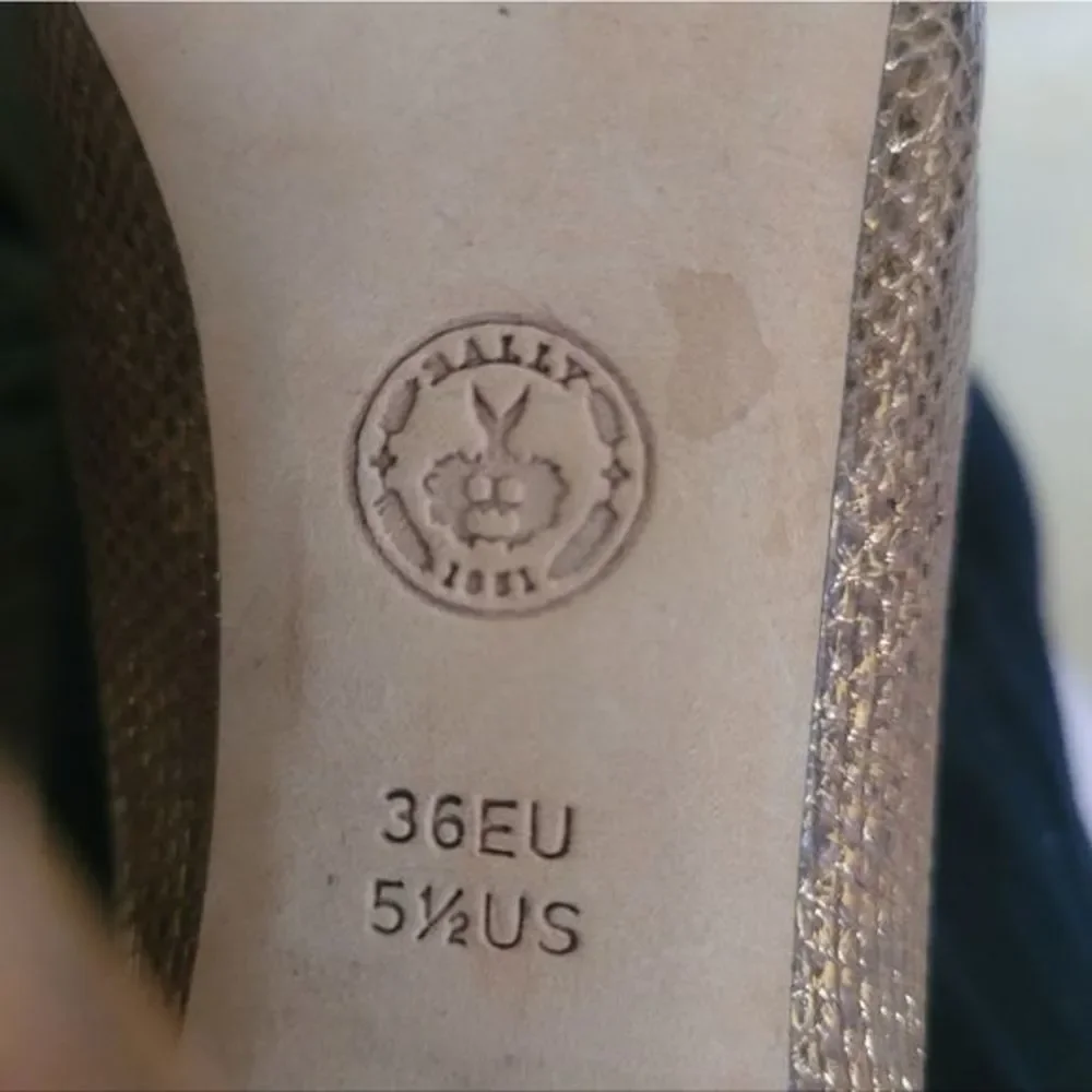 BALLY | Bronze Reptile-Embossed Platform Pumps EU 36 / US 5.5